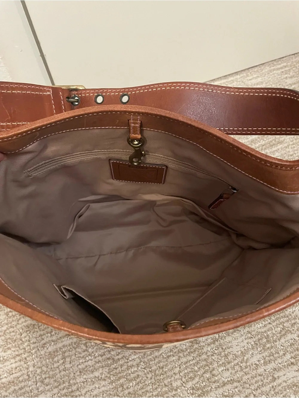 Gorgeous and Rare Coach Patchwork Leather Shoulder Bag - Neutral Multi